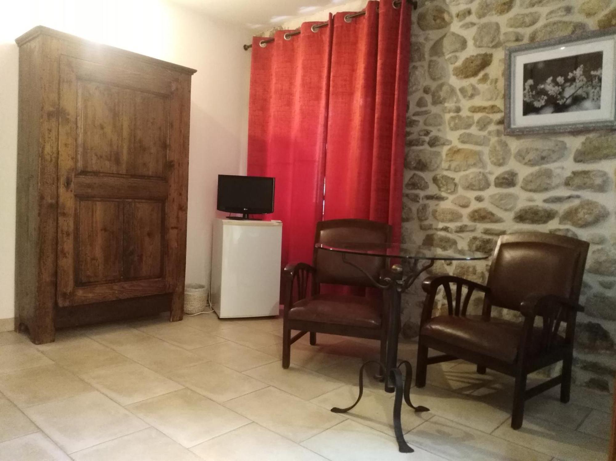 Le Mas De La Musardiere Chambres D Hotes Les Assions Luaran gambar