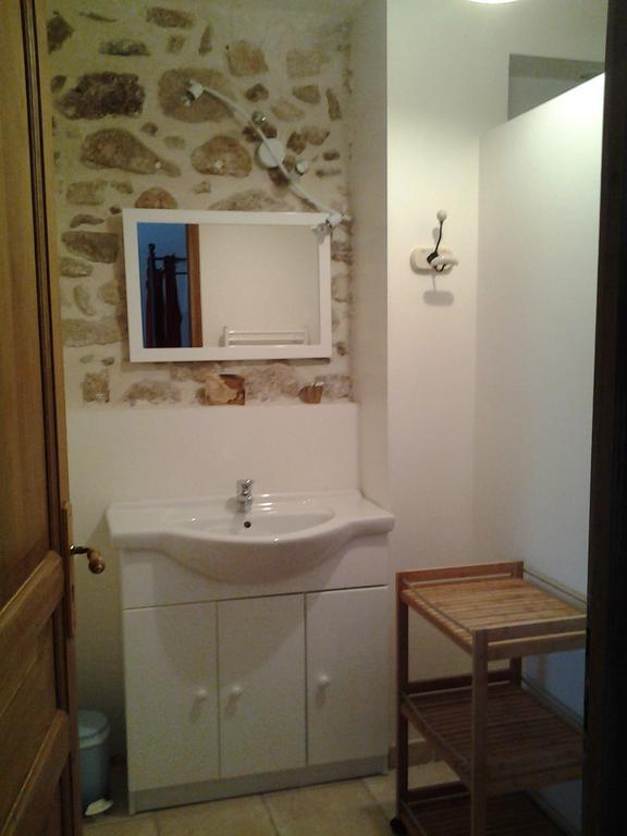 Le Mas De La Musardiere Chambres D Hotes Les Assions Bilik gambar