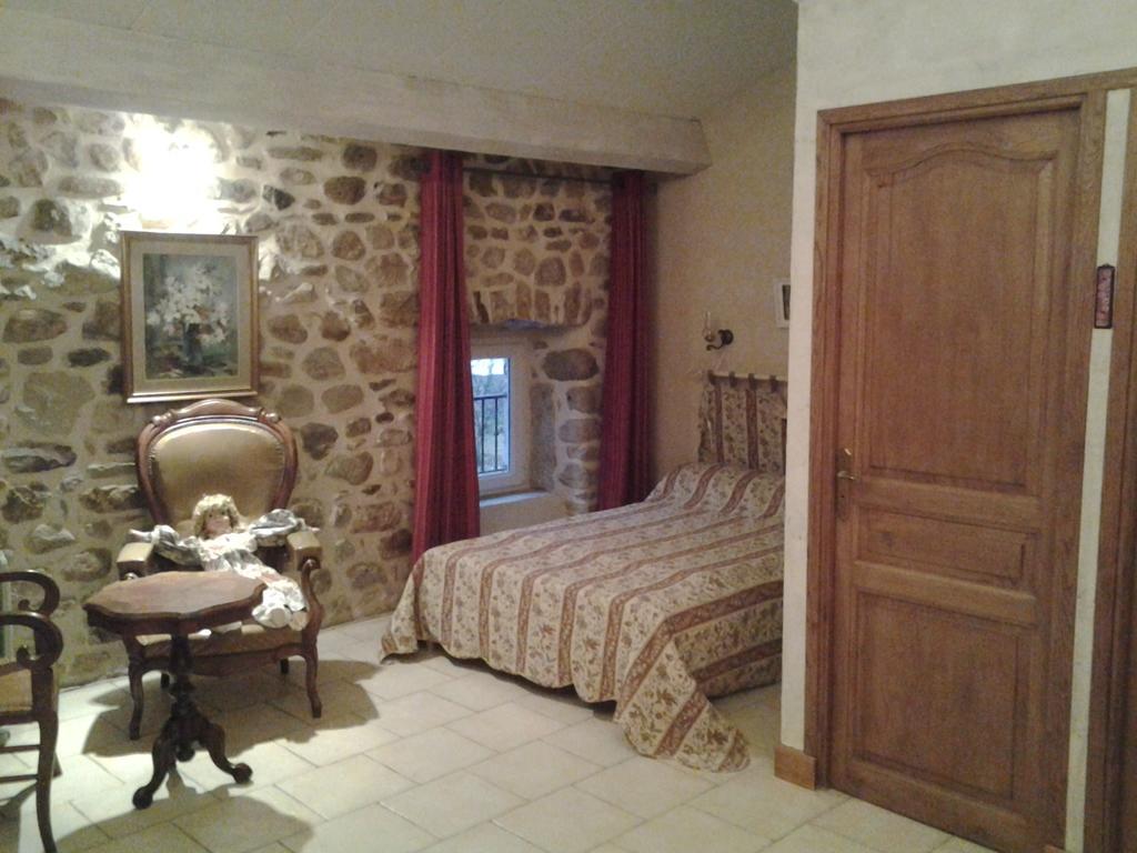 Le Mas De La Musardiere Chambres D Hotes Les Assions Bilik gambar